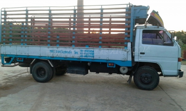 รถบรรทุก ISUZU กระบะพื้นเหล็กคอก ความยาว5เมตร