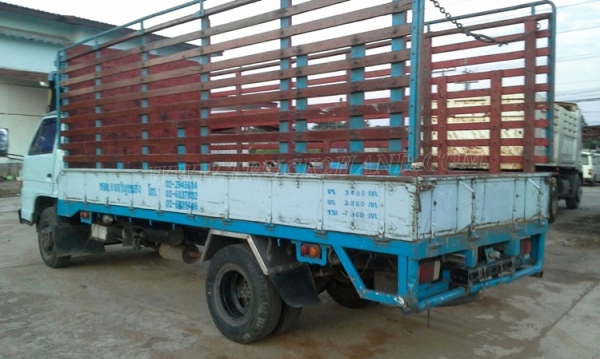รถบรรทุก ISUZU กระบะพื้นเหล็กคอก ความยาว5เมตร