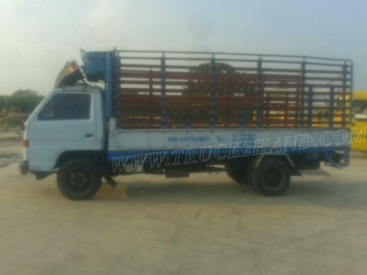 รถบรรทุก ISUZU กระบะพื้นเหล็กคอก ความยาว5เมตร