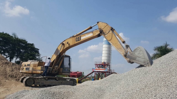 ขายแบคโฮ CAT 320 V.1 ไฟครบ เครื่อง 6BG1 Turbo เอกสารเล่มทะเบียน รถใช้งานอยู่ทุกวัน ราคาต่อรองได้ครับ