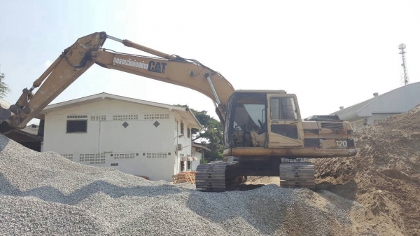 ขายแบคโฮ CAT 320 V.1 ไฟครบ เครื่อง 6BG1 Turbo เอกสารเล่มทะเบียน รถใช้งานอยู่ทุกวัน ราคาต่อรองได้ครับ