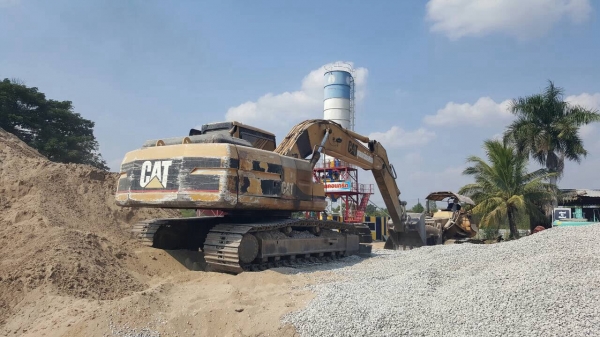 ขายแบคโฮ CAT 320 V.1 ไฟครบ เครื่อง 6BG1 Turbo เอกสารเล่มทะเบียน รถใช้งานอยู่ทุกวัน ราคาต่อรองได้ครับ