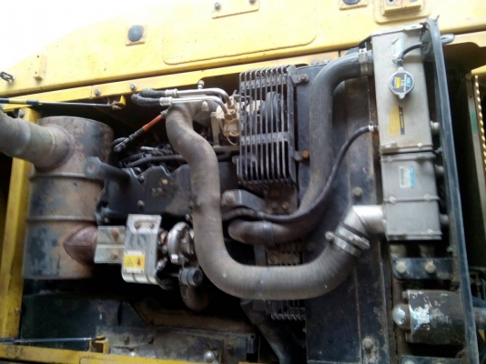 ขายรถแบคโฮ KOMATSU  pc 160-8  รถสวยพร้อมใช้เอกสารพร้อมราคา 1,450,000 090-772-3710 090-772-3708