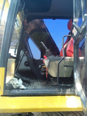 ขายรถแบคโฮ KOMATSU  pc 160-8  รถสวยพร้อมใช้เอกสารพร้อมราคา 1,450,000 090-772-3710 090-772-3708