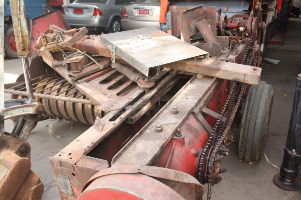 เครื่องอัดฟาง new holland ถูกๆ