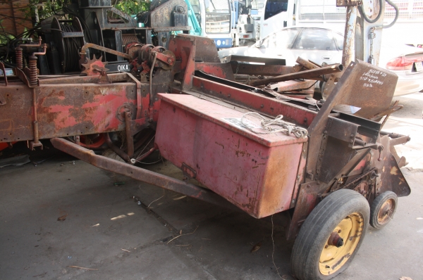 เครื่องอัดฟาง new holland ถูกๆ