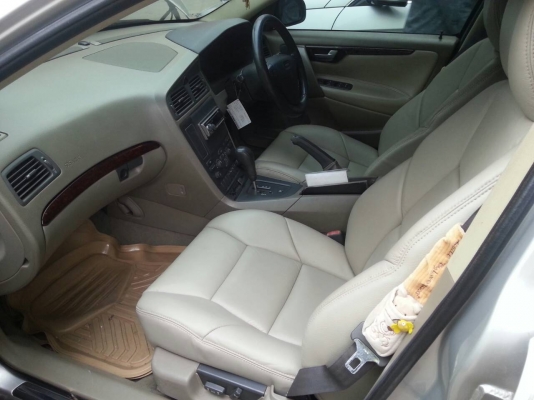 VOLVO s60 2.3t เกียร์ AUTO ปี2002 tel.081-427-3941 VOLVO s60 2.3t เกียร์ AUTO ปี2002 tel.081-427-3941