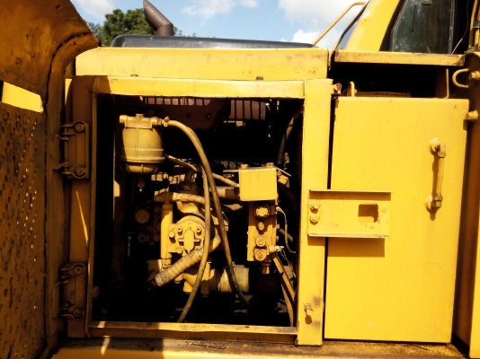 ขายรถแบคโฮ KOMATSU PC120-6 เอกสารเล่มทะเบียน ระบบไฟเต็ม ราคา 950000