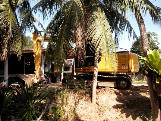 ขายรถแบคโฮ KOMATSU PC120-6 เอกสารเล่มทะเบียน ระบบไฟเต็ม ราคา 950000