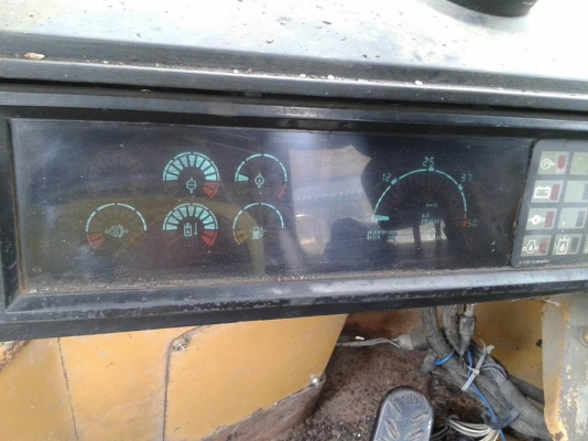 รถตักล้อยาง CAT980-F-2 พร้อมใช้งาน แถมยางอีก2เส้น