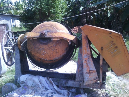 ขออนุญาตลงขายแบบพิมพ์วัสดุมือสอง ท่านใดสนใจเปิดร้านวัสดุก่อสร้างมีแบบพิมพ์เสาบ้าน เสารั้ว ท่อบ่อ พร้อมเครื่องโม่ปูน 1 เครื่อง
