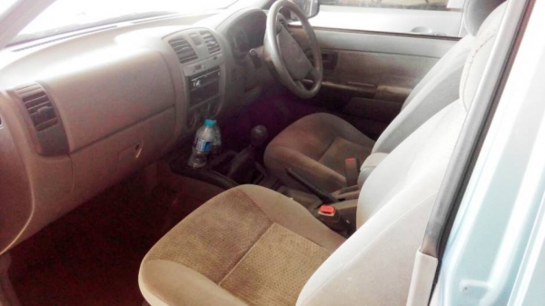 ^^^^^^ 4 ประตู ตัวเตี้ย นะครับคันนี้ ^^^^^^