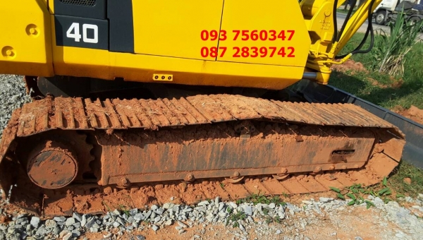 ขายรถแคโฮ Komatsu pc 40-6 เก่านอก  เอกสารใบแจ้งจำหน่าย  ราคา 400,000 บาท