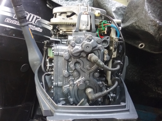 ขายเครื่องเรือ yamaha 40 cv  หาง17"