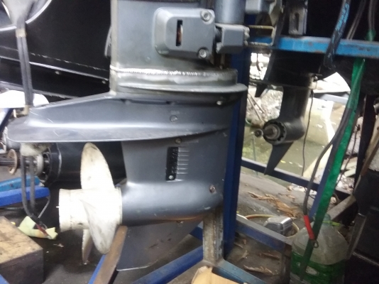 ขายเครื่องเรือ yamaha 40 cv  หาง17"