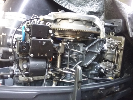 ขายเครื่องเรือ yamaha 40 cv  หาง17"