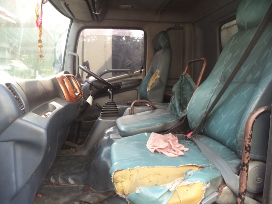 ขาย รถบรรทุกตู้แห้ง 6 ล้อ ฮีโน่ ใช้ก๊าซ CNG