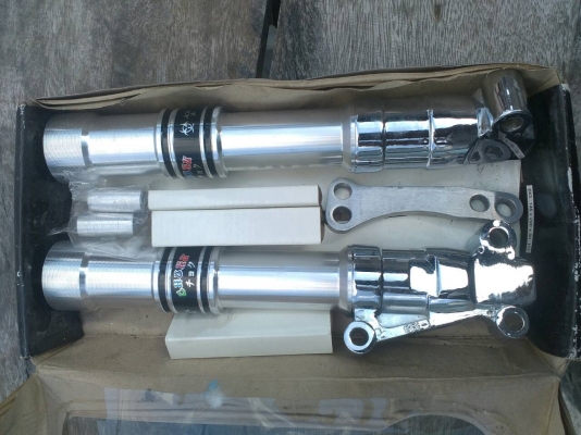 โช๊คหน้า ฟีโน่