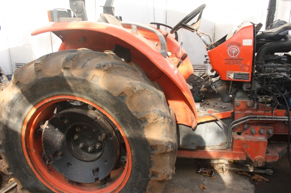 ต้องการ ขาย M7040  2 เพลา