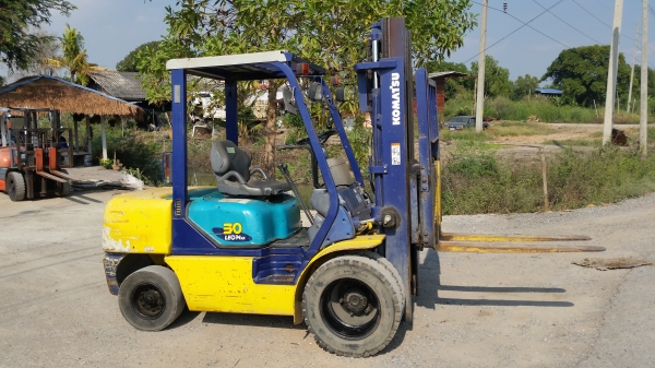 ขายด่วนรถยกKOMATSU FG30-14 ยก3ตันเสาสูง3เมตรงาสไลย์ได้ยางหน้าคู้รถนอกนำเข้ายังไม่เคยใช้งานในเมืองไทยเลย=รุ่นใหม่ขายถูกๆๆ ขายด่วนรถยกKOMATSU FG30-14 ยก3ตันเสาสูง3เมตรงาสไลย์ได้ยางหน้าคู้รถนอกนำเข้ายังไม่เคยใช้งานในเมืองไทยเลย=รุ่นใหม่ขายถูกๆๆ