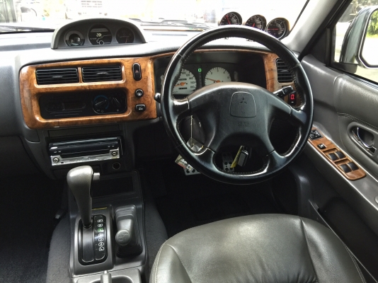 ขาย MITSUBISHI G-WAGON 4WD ขาย MITSUBISHI G-WAGON 4WD