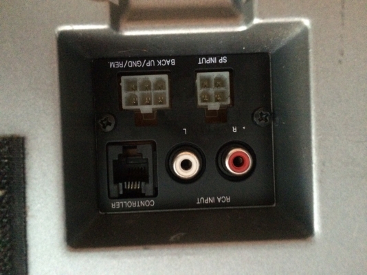 SUB BOXใต้เบาะ Pioneer TS-WX22A มีเพาเวอร์ในตัว 150W คราสD ดอก8นิ้ว เบสแน่นมากๆ มือ2 ญี่ปุ่น