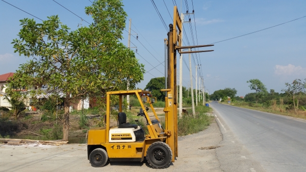 ขายด่วนรถยกดีเซลKOMATSU FD25-10 ยก2.5ตันเสาสูง3เมตรยางตันใหม่รถนอกนำเข้ายังไม่เคยใช้งานในเมืองไทยเลย=รุ่นใหม่ขายถูกๆๆ