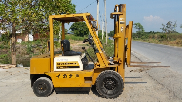 ขายด่วนรถยกดีเซลKOMATSU FD25-10 ยก2.5ตันเสาสูง3เมตรยางตันใหม่รถนอกนำเข้ายังไม่เคยใช้งานในเมืองไทยเลย=รุ่นใหม่ขายถูกๆๆ