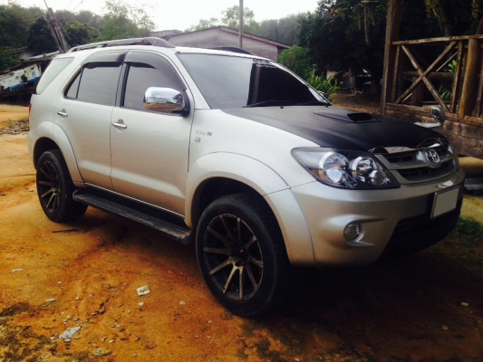 รถยนต์ ยี่ห้อ TOYOTA