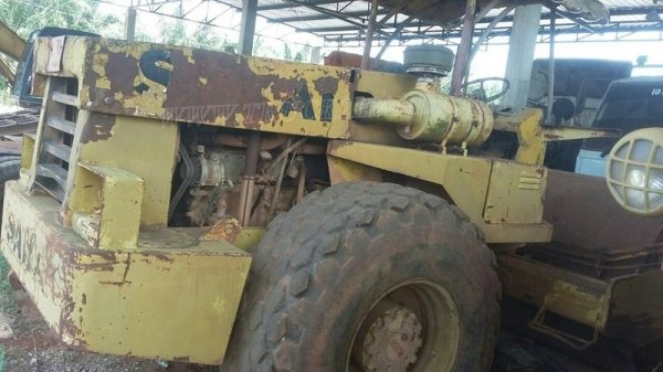 รถบดยี่ห้อ SAKAI ขนาด 12 ตัน สั่นสะเทือนได้สามารถปรับระดับสั่นได้ครับ รถบดยี่ห้อ SAKAI ขนาด 12 ตัน สั่นสะเทือนได้สามารถปรับระดับสั่นได้ครับ