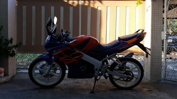 ขออนุญาติขาย HONDA CBR150R สตาร์ทมือ ราคา 19,900 บาท ขออนุญาติขาย HONDA CBR150R สตาร์ทมือ ราคา 19,900 บาท