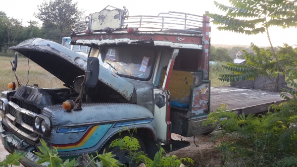 รถหกล้อหัวยาว เครื่อง EH700 ช่วงล่าง HINO ZM เครื่อวดีคันชีสวย ทะเบียน ม.79 เอกสารพร้อมโอน รถหกล้อหัวยาว เครื่อง EH700 ช่วงล่าง HINO ZM เครื่อวดีคันชีสวย ทะเบียน ม.79 เอกสารพร้อมโอน