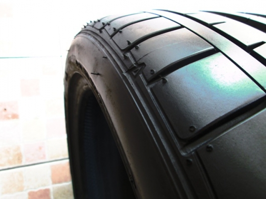 ขายยาง FALKEN AZENIS (JAPAN) 255-35-18 ปี14 สวยจัด (1คู่)