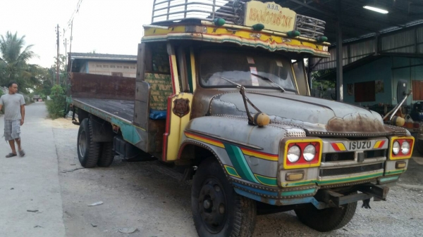 รถหกล้อหัวยาว isuzu เครื่อง 6BF1 185 แรง ช่วงล่าง ฟูโซ่ ทะเบียน ม.79 เครื่องดี คันชีสวยจัด เอกสารพร้อมโอน รถหกล้อหัวยาว isuzu เครื่อง 6BF1 185 แรง ช่วงล่าง ฟูโซ่ ทะเบียน ม.79 เครื่องดี คันชีสวยจัด เอกสารพร้อมโอน