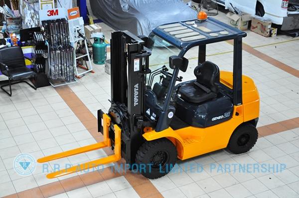 ขายรถโฟล์คลิฟท์มือสอง TOYOTA รุ่น 7FD25-22249 ราคา 395,000 บาท นำเข้าจากประเทศญี่ปุ่น 100\% ไม่เคยใช้งานในไทย