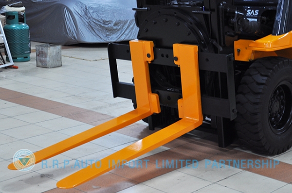 ขายรถโฟล์คลิฟท์มือสอง TOYOTA รุ่น 7FD25-22249 ราคา 395,000 บาท นำเข้าจากประเทศญี่ปุ่น 100\% ไม่เคยใช้งานในไทย