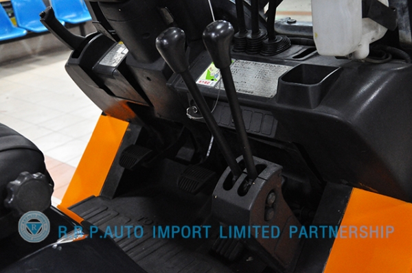 ขายรถโฟล์คลิฟท์มือสอง TOYOTA รุ่น 7FD25-22249 ราคา 395,000 บาท นำเข้าจากประเทศญี่ปุ่น 100\% ไม่เคยใช้งานในไทย