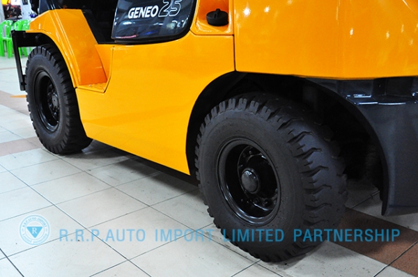 ขายรถโฟล์คลิฟท์มือสอง TOYOTA รุ่น 7FD25-22249 ราคา 395,000 บาท นำเข้าจากประเทศญี่ปุ่น 100\% ไม่เคยใช้งานในไทย