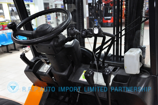 ขายรถโฟล์คลิฟท์มือสอง TOYOTA รุ่น 7FD25-22249 ราคา 395,000 บาท นำเข้าจากประเทศญี่ปุ่น 100\% ไม่เคยใช้งานในไทย