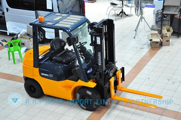 ขายรถโฟล์คลิฟท์มือสอง TOYOTA รุ่น 7FD25-22249 ราคา 395,000 บาท นำเข้าจากประเทศญี่ปุ่น 100\% ไม่เคยใช้งานในไทย