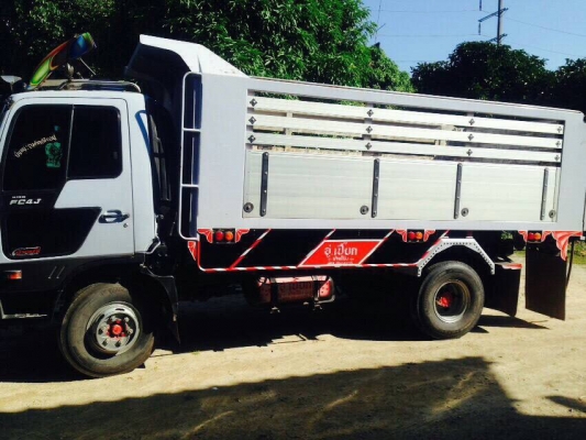 รถฮีโน่ 6 ล้อดั้ม FC4J  145 แรงม้า. ปี 41.   สนใจติดต่อ  081 - 6079515