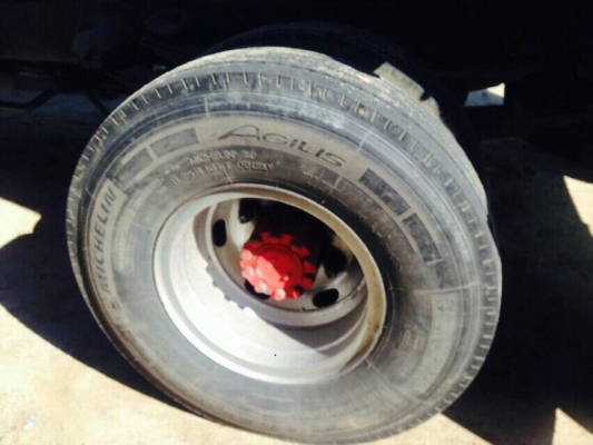 รถฮีโน่ 6 ล้อดั้ม FC4J  145 แรงม้า. ปี 41.   สนใจติดต่อ  081 - 6079515