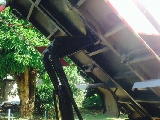 รถฮีโน่ 6 ล้อดั้ม FC4J  145 แรงม้า. ปี 41.   สนใจติดต่อ  081 - 6079515