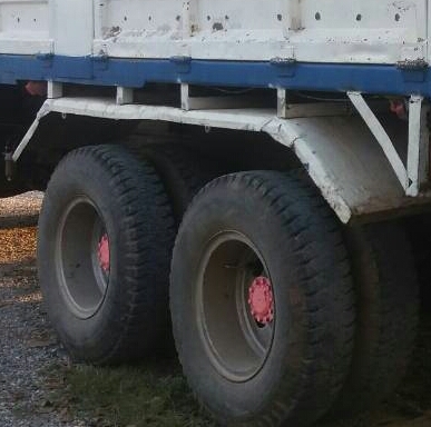 สิบล้อ ฮีโน่ KT725 HO7C185 pawer สโลส 2เพา สภาพดีสวยคู่เดิมทั้งคันทะเบียนพร้อมโอน  ด่วนๆ