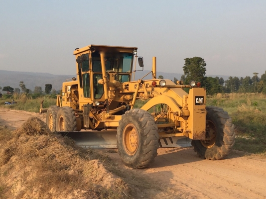 รถเกรด CAT 140G.   สนใจติดต่อ  081 - 6079515