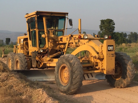 รถเกรด CAT 140G.   สนใจติดต่อ  081 - 6079515