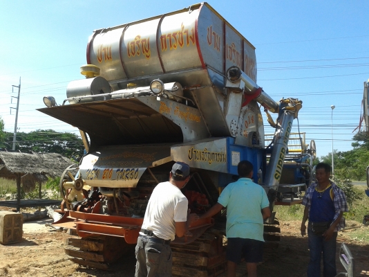 รถเกี่ยว2014ปลายปี ราคาต่อรอง