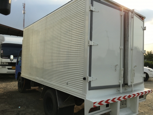 6ล้อตู้เย็นอีซูซุNQRตู้ยาว4.30ม 6ล้อตู้เย็นอีซูซุNQRตู้ยาว4.30ม