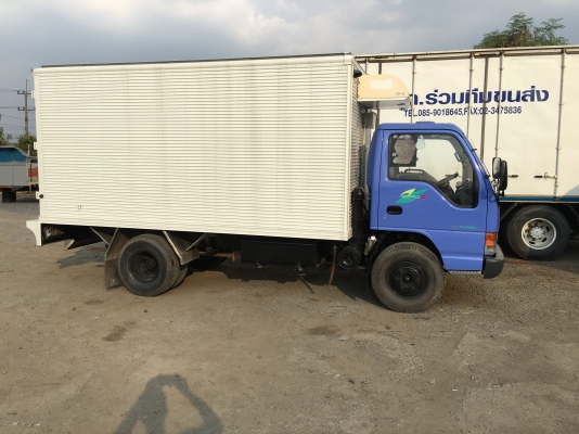 6ล้อตู้เย็นอีซูซุNQRตู้ยาว4.30ม 6ล้อตู้เย็นอีซูซุNQRตู้ยาว4.30ม