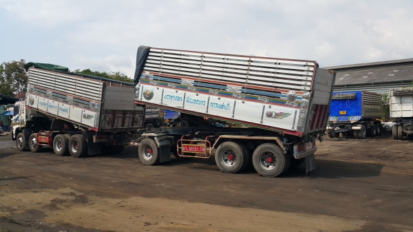 ขายลูกพ่วง 3 เพลา ปี.46 กระบะเนียมคอกเกษตรดั้ม อู่.เปิมการช่าง ราคา.470000 สนใจรีบโทรด่วน